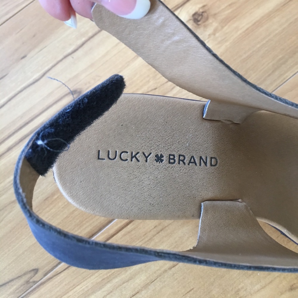 Lucky Brand size 9 wedges